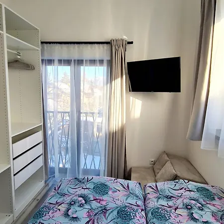 Gigi House Demanova *