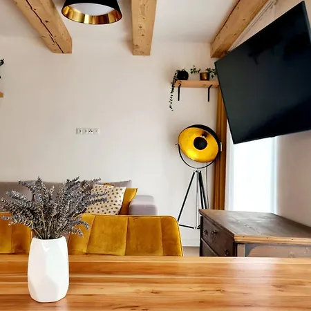 Gigi House Demanova Apartment *